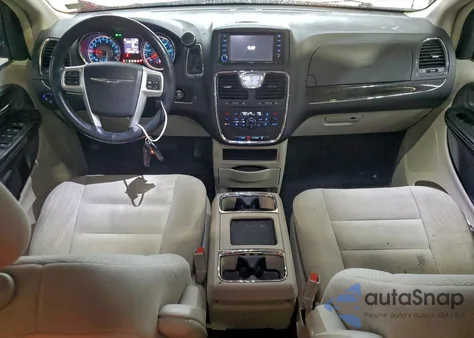 2015 Chrysler Town & Country Touring z USA, uszkodzony, nr VIN 2C4RC1BG1FR716712